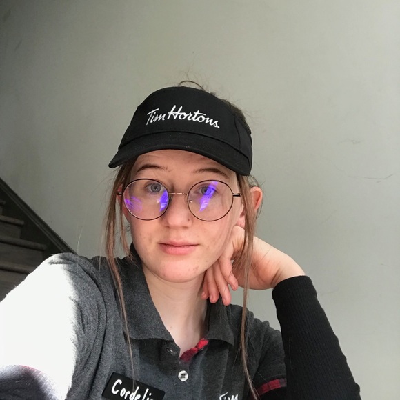 Meet your Posher, Cordelia - Picture 1 of 1